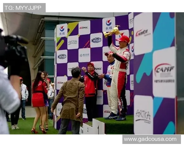 上海网球队在洲际杯积分榜上以54分稳居第一名展现强劲实力 上海网球队在洲际杯积分榜上以54分稳居第一名展现强劲实力