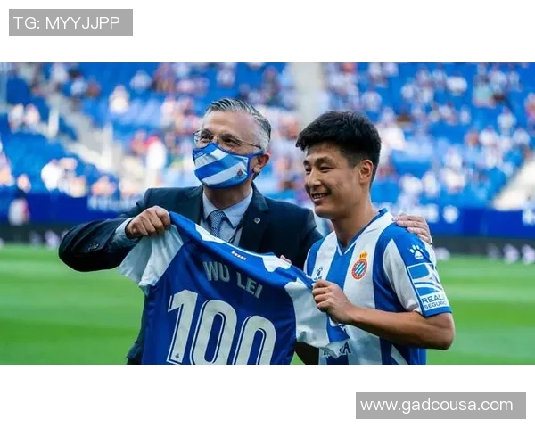 上海足球队近期状态分析与表现评估大满贯点评