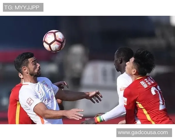 北京篮球队战术之争引发热议球迷与专家各执己见探讨未来发展 北京篮球队战术之争引发热议球迷与专家各执己见探讨未来发展