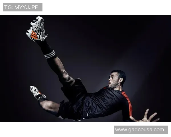 足球明星私下生活揭秘便装视频素材大集合助你了解他们的真实一面