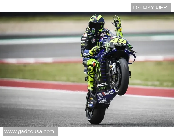 足球明星罗西的精彩瞬间与经典照片回顾展现他的辉煌职业生涯